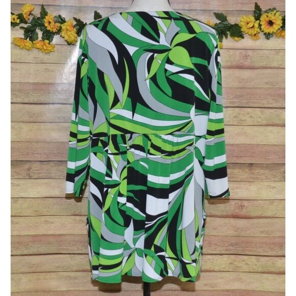 Tiana B. Green Abstract Pattern Faux Wrap Tunic Blouse Size 1X Stretch Pockets - Picture 6 of 9